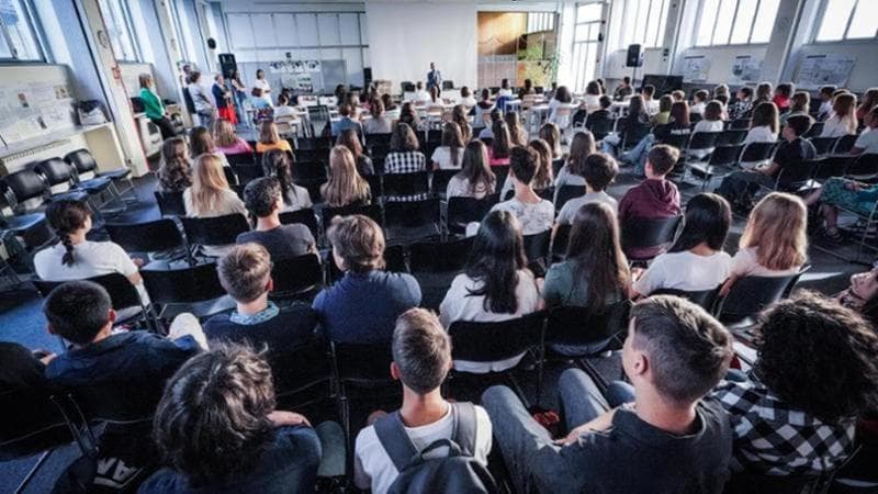 Educazione sessuo-affettiva a scuola, il fronte delle associazioni: “Errore vietarla alle medie”