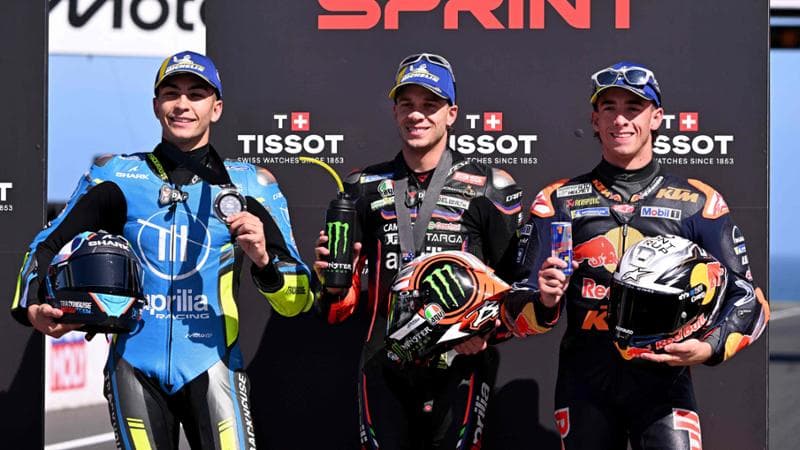 Il podio della sprint, da sinistra a destra: Fernandez, Bezzecchi e Acosta