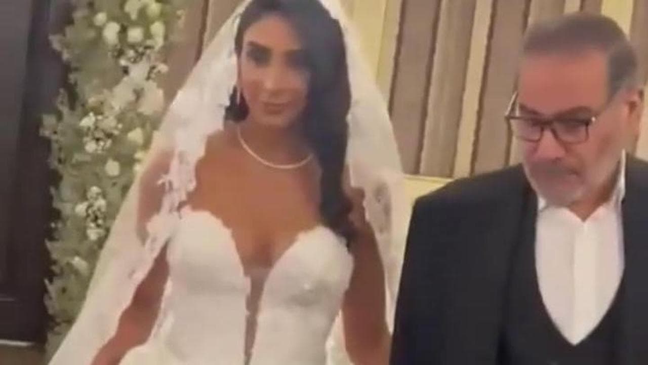Iran, nozze di lusso e senza hijab per la figlia del consigliere di Khamenei