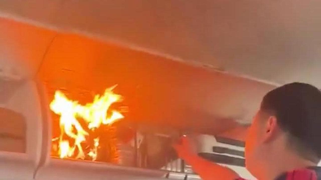 Batteria al litio prende fuoco a bordo: volo Air China costretto all’atterraggio d’emergenza