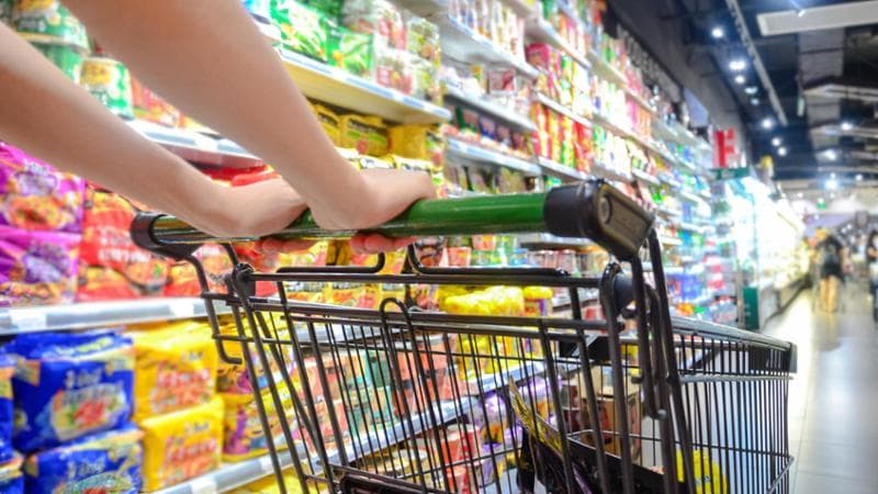 Consumi, la spesa che cambia: meno impulsi, più intenzioni