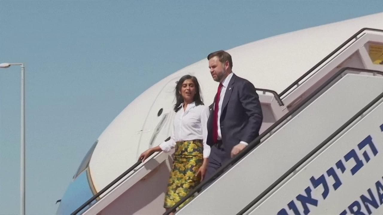 Medio Oriente, Vance in Israele: il vicepresidente Usa all'aeroporto Ben Gurion