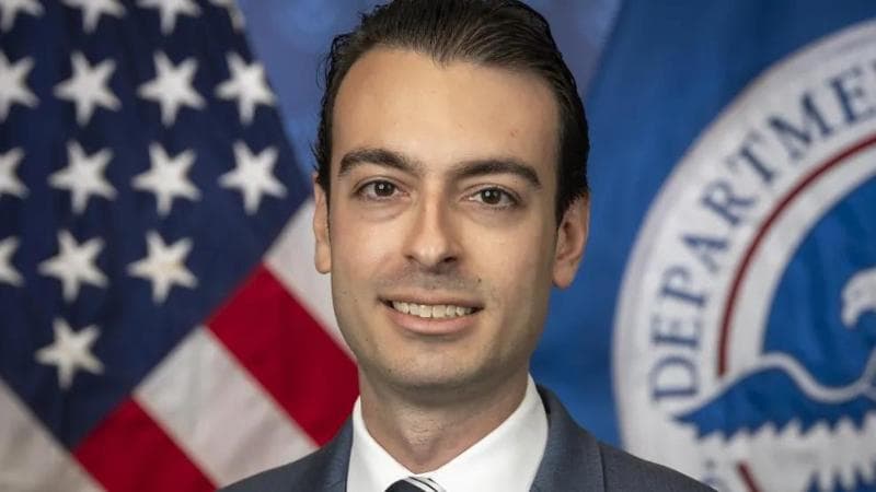 “Ho una vena nazista”: si ritira l’aspirante consigliere giuridico di Trump