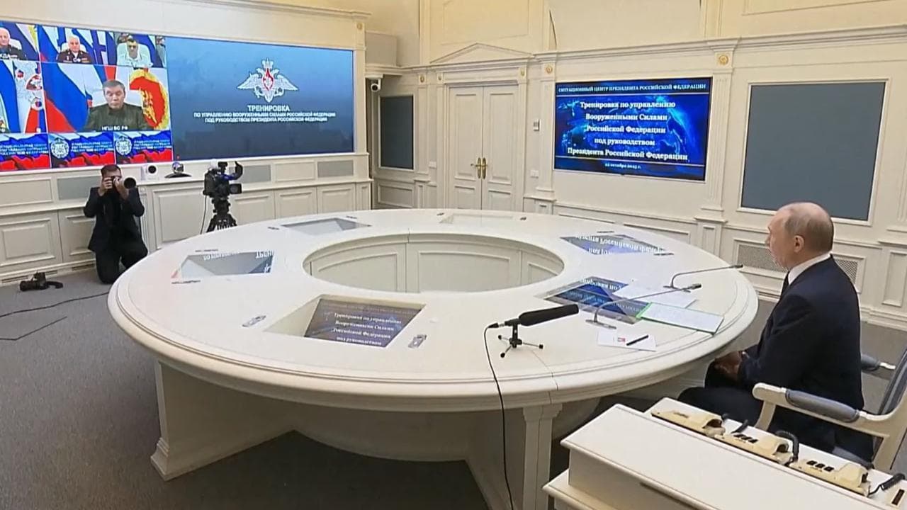 Russia: Vladimir Putin presiede le esercitazioni nucleari strategiche