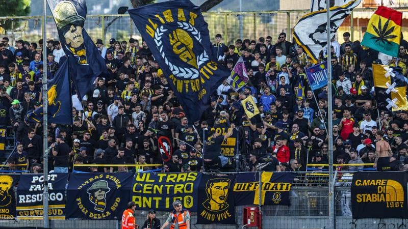 La curva della Juve Stabia