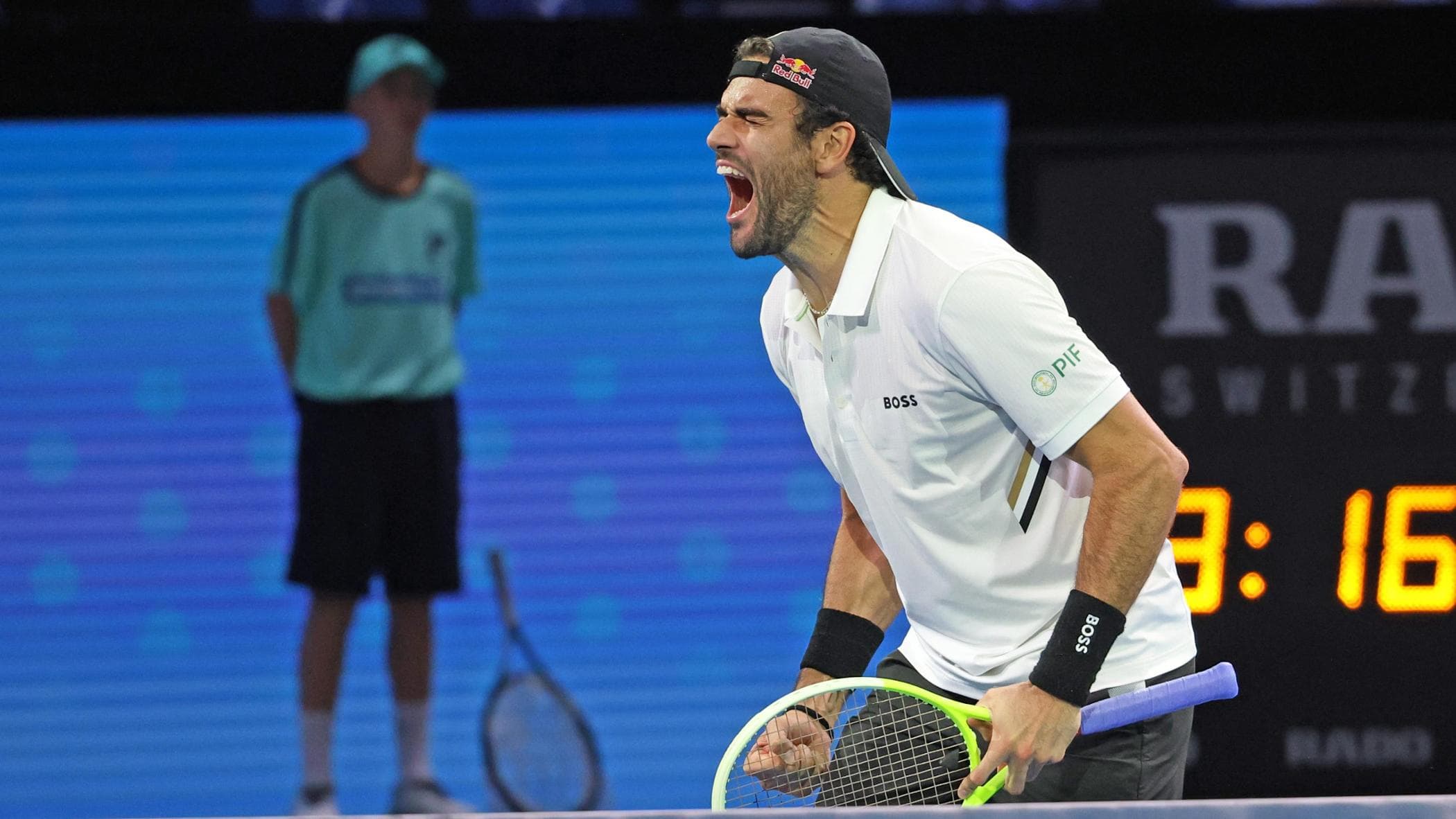 ATPウィーン: ベレッティーニとノリーの試合が開幕した。フィールド上でシナーとコボッリのダービーを待つ5人のイタリア人