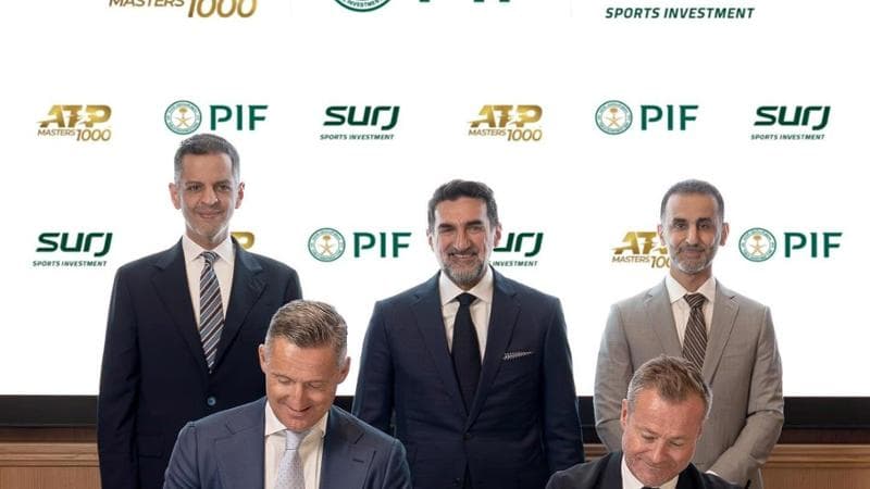 Il momento della firma dell'accordo per il nuovo Masters 1000