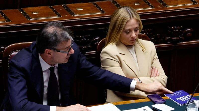 La premier Giorgia Meloni e il ministro dell'Economia, Giancarlo Giorgetti