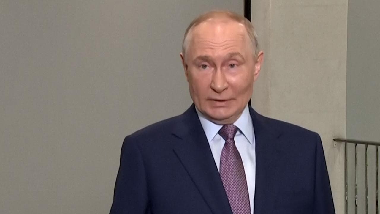 Ucraina, Putin: "Incontro con Trump rinviato? Il dialogo è sempre meglio della guerra"