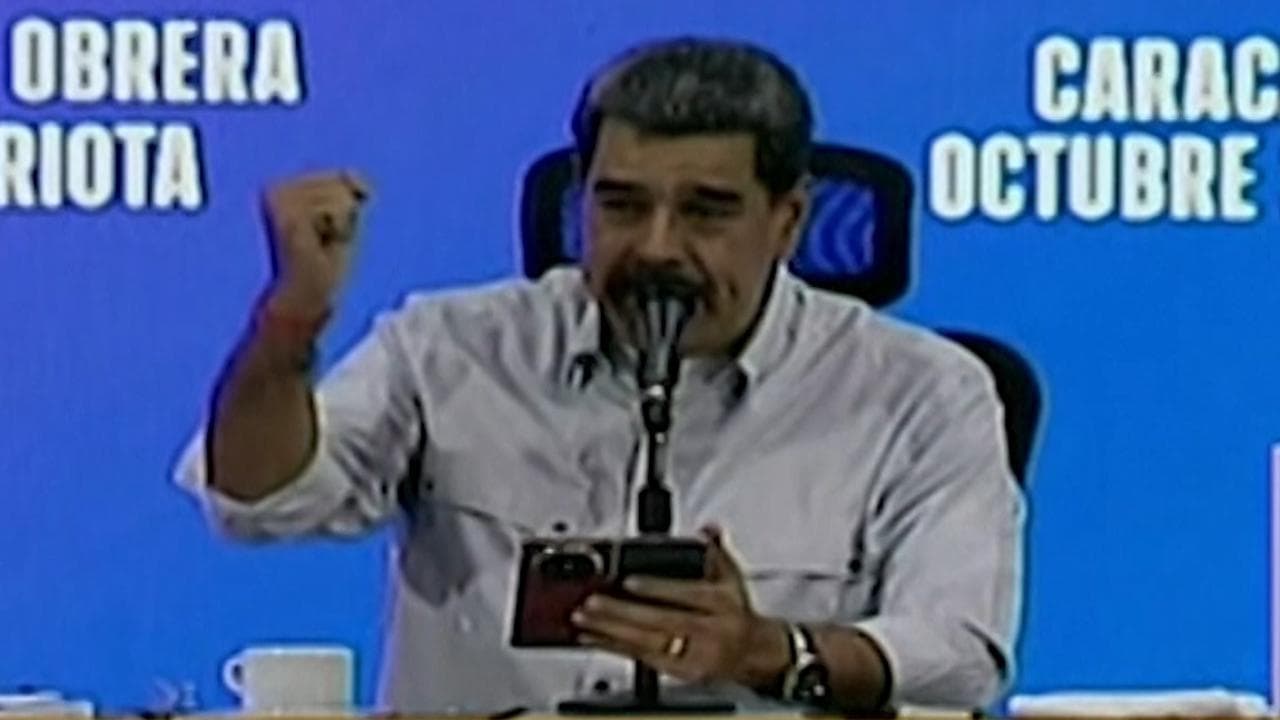 Venezuela, l'appello di Maduro: "No alla guerra dei folli, ve lo dico anche nella lingua di Tarzan"