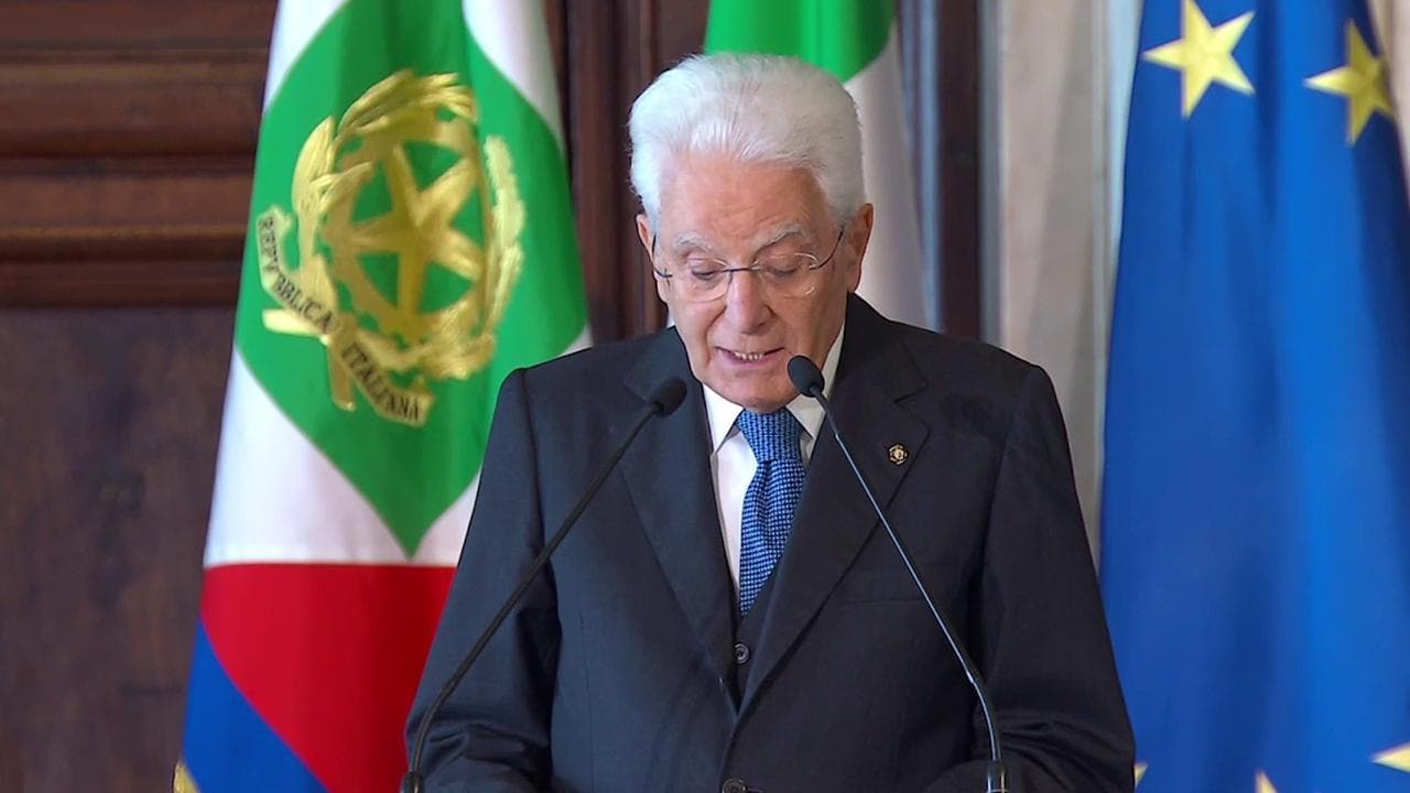 Mattarella: "Da scellerate guerre e dazi danni anche all'economia europea e italiana"