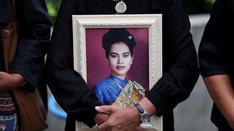 Thailandia, morta a 93 anni la regina Sirikit: sovrana ambientalista che amava la moda