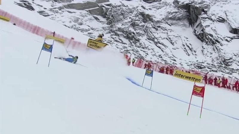Un'immagine della caduta di Sofia Goggia