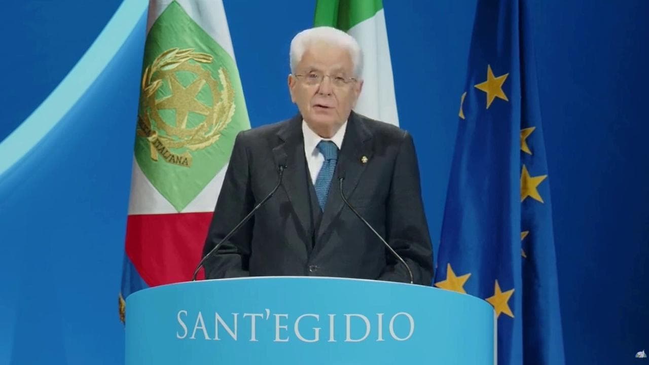 Mattarella: "Oggi la forza pretende di misurare di nuovo le relazioni internazionali"