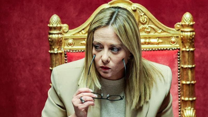 Meloni: "Chiediamo 5 milioni su 44 alle banche, siano soddisfatte". Giorgetti apre su affitti brevi
