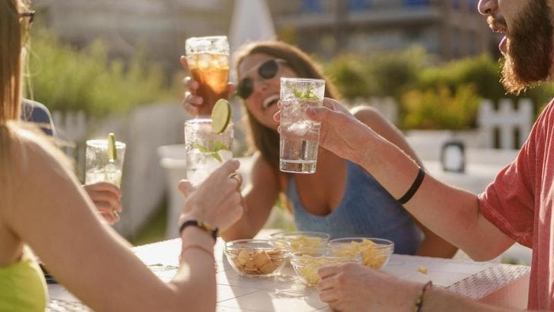 Distribuzione beverage, i dati dell’estate 2025: l’Horeca rallenta, agosto delude le aspettative