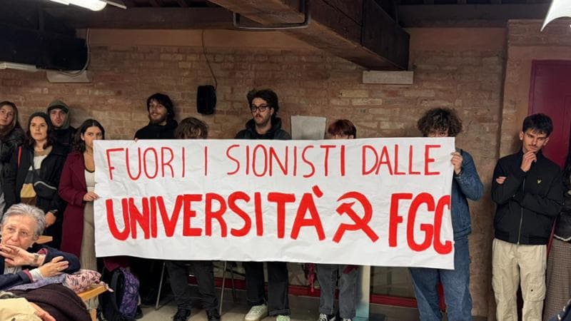 Fiano contestato, “atto inaccettabile”: la condanna è bipartisan