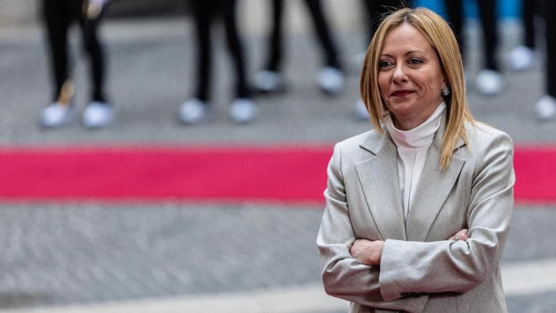 Meloni alle banche: “Giusto che diano un aiuto”. Lite governo-Confindustria