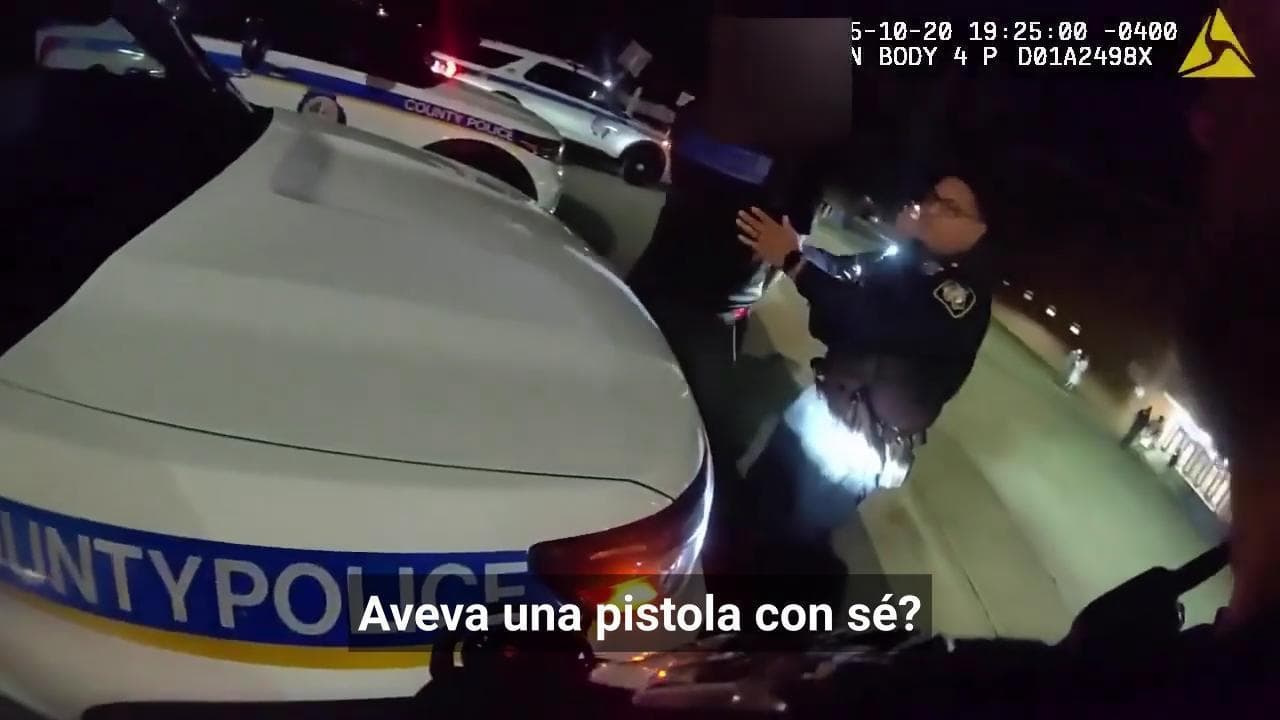 Baltimora, ammanettato per un pacchetto di patatine: l'IA l'ha scambiato per una pistola