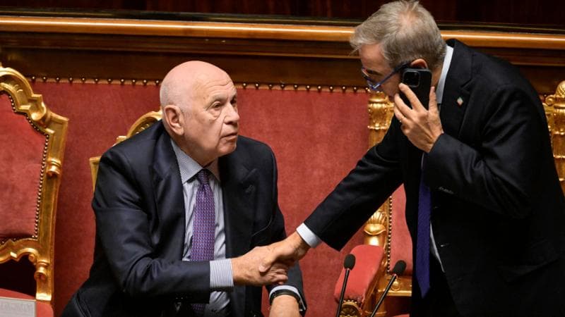 Il ministro della Giustizia, Carlo Nordio, e il presidente dei senatori di Forza Italia, Maurizio Gasparri
