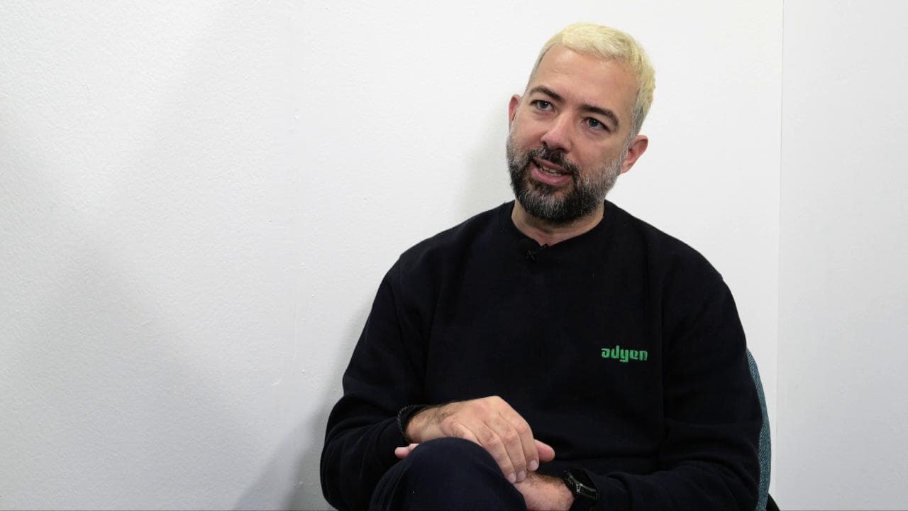 Bellezze (Adyen): “Assicurazioni: Millennial e GenZ vogliono pagare con carte di credito e debito"