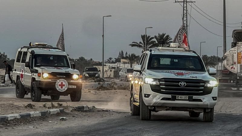 Gaza, le news.I tre corpi restituiti da Hamas non sono ostaggi. Il figlio di Rabin attacca Netanyahu