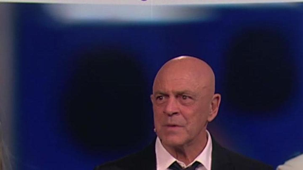 Giustizia, Crozza: "Un referendum costituzionale per la carriera di 40 persone l'anno"