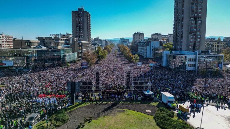 Serbia, migliaia a Novi Sad: un anno fa la tragedia che scatenò le proteste contro il governo