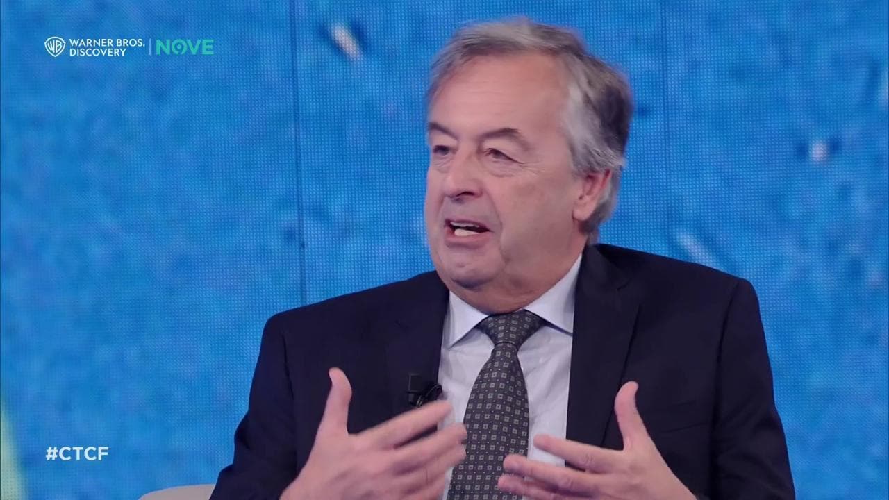 Roberto Burioni cambia 'cattedra': "Ora insegno su Substack, non tra chi tira uova su Facebook"