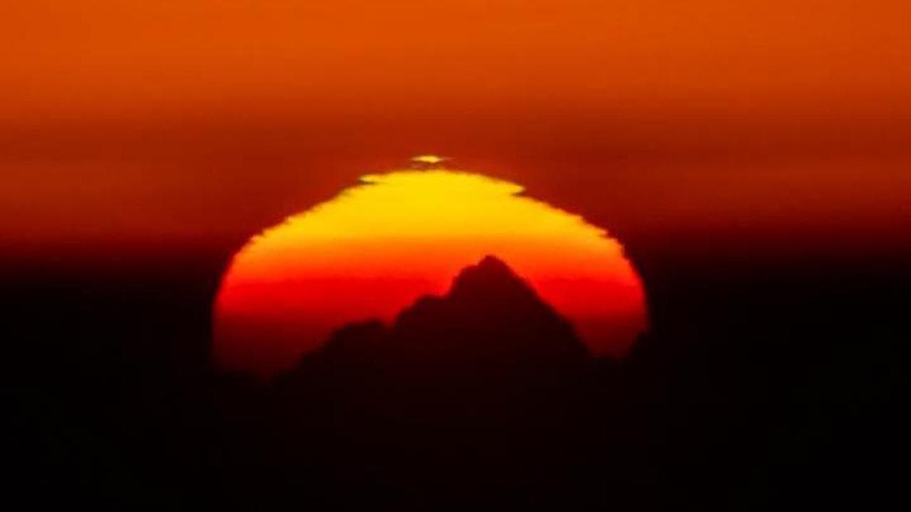 Il raggio verde sul Monviso: l'incredibile scatto di Valerio Minato da 315 km di distanza