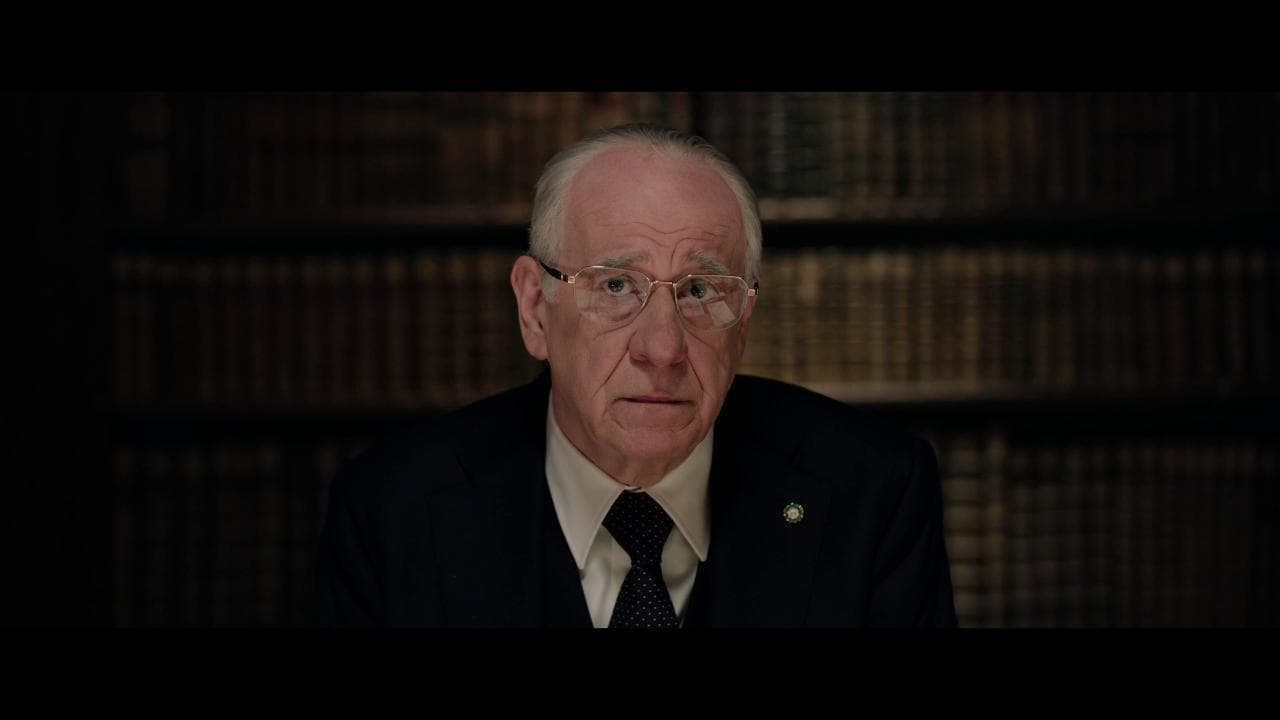 "La grazia", i dilemmi morali del presidente Toni Servillo nel film di Paolo Sorrentino - trailer