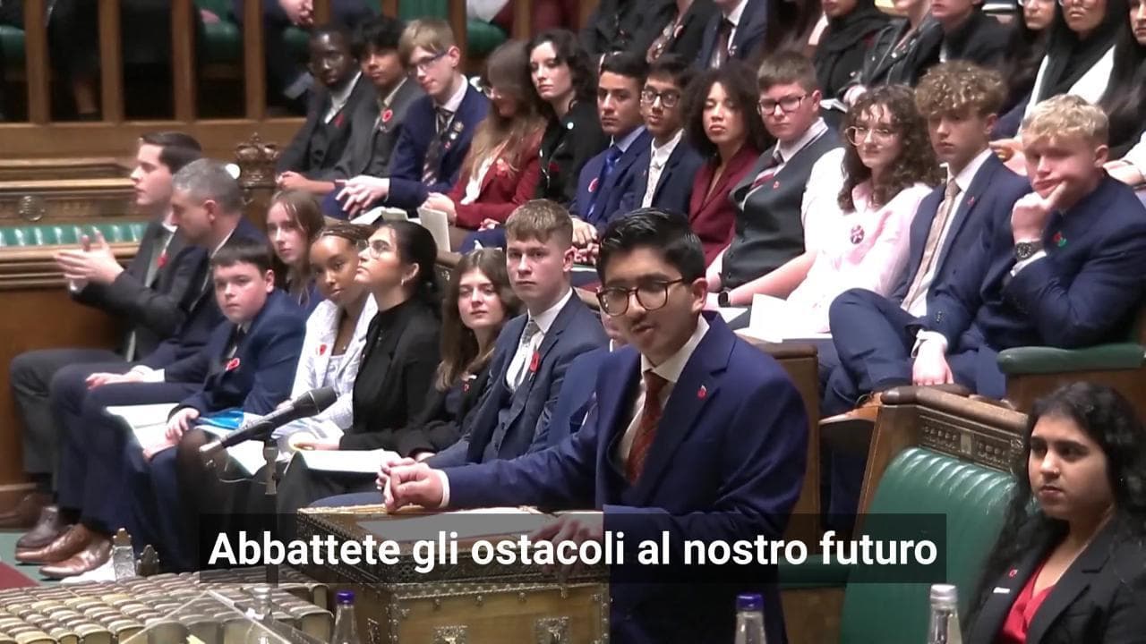Dal clima alla casa, a Westminster parla la Gen Z: "Abbattete gli ostacoli al nostro futuro"