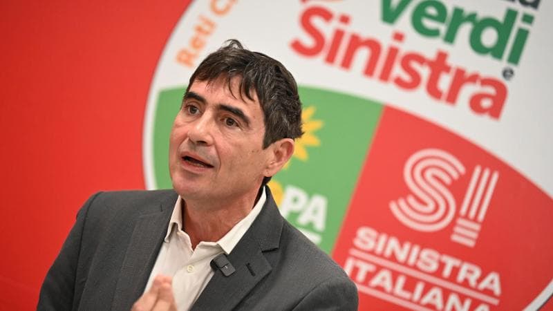 Manovra, Fratoianni: “Salari fermi e povertà. Così crescono le  disuguaglianze” - la Repubblica