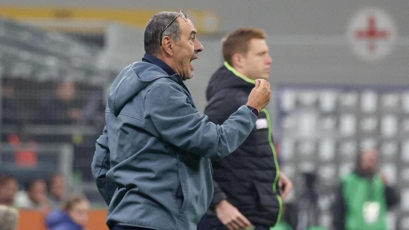 Lazio, Sarri: “Arbitri dall’estero, i nostri non all’altezza”. La società prende le distanze