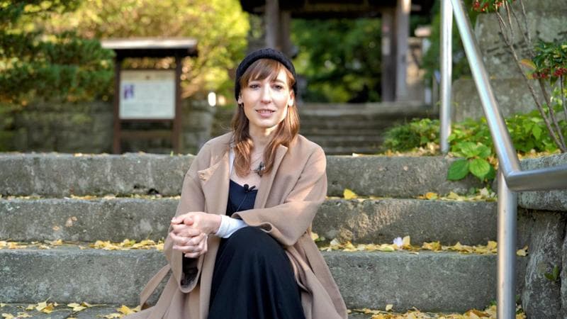 La scrittrice Laura Imai Messina (foto Alessandro Libri)
