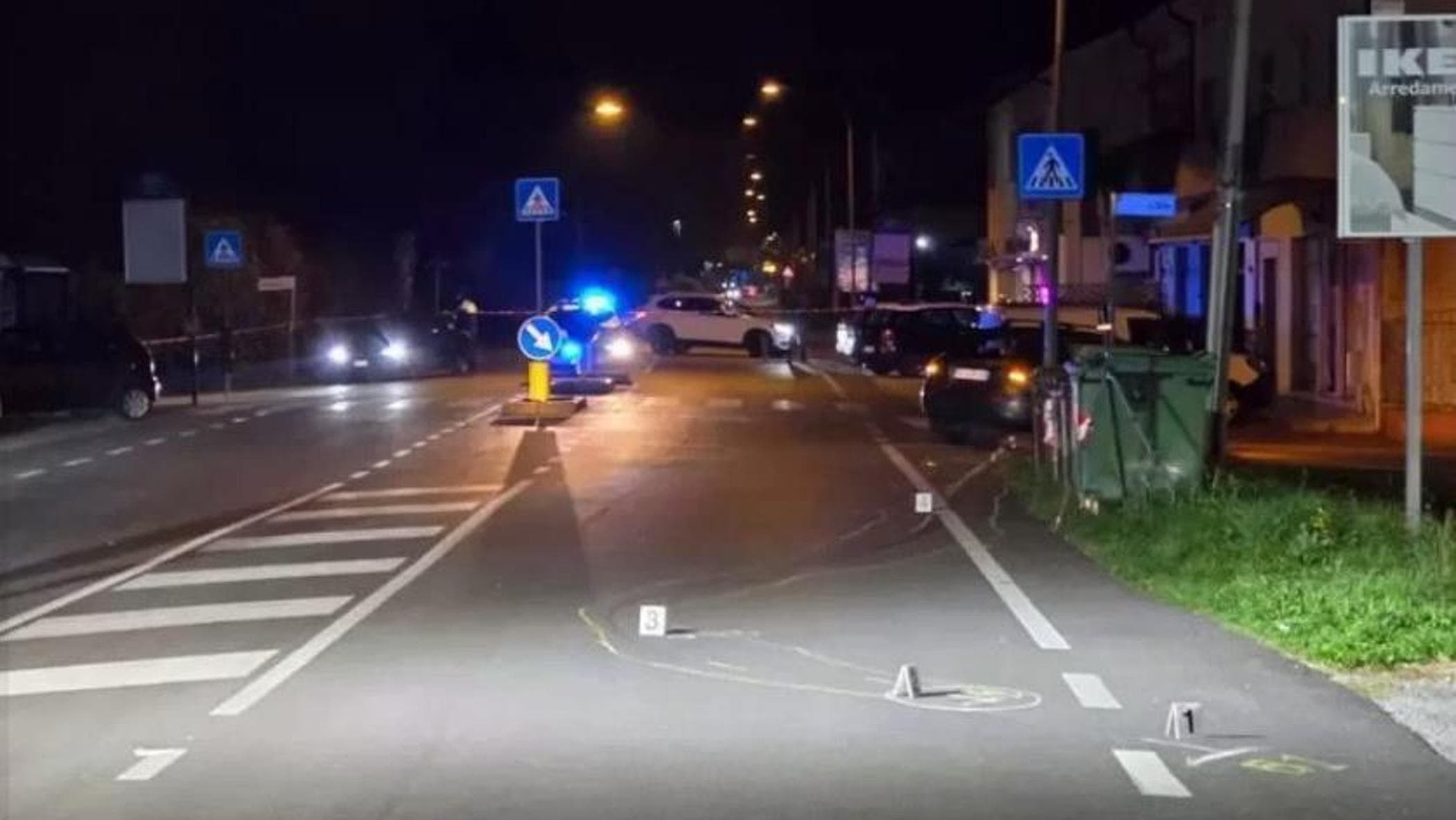 Hareket halindeki bir arabanın çarpıp yirmi metre sürüklediği yaşlı kadın Pordenone hayatını kaybetti
