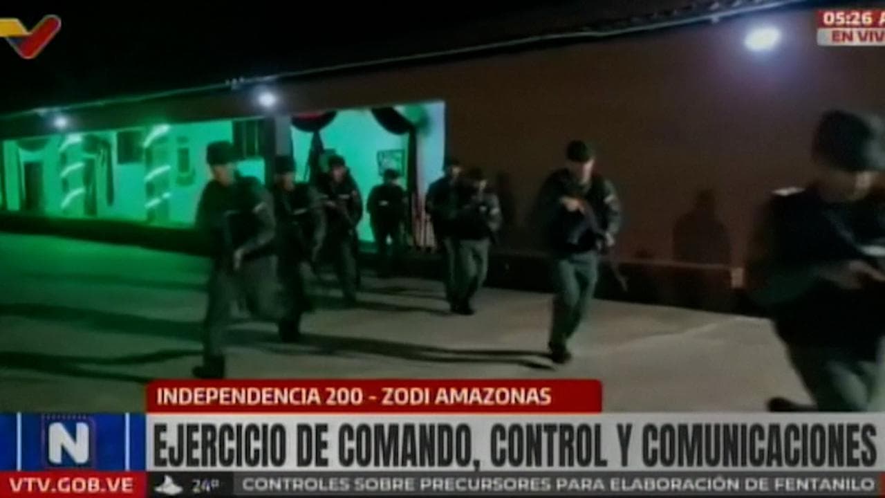 Venezuela, cresce l'allerta militare. Esercitazioni mentre la portaerei Usa è arrivata nella regione
