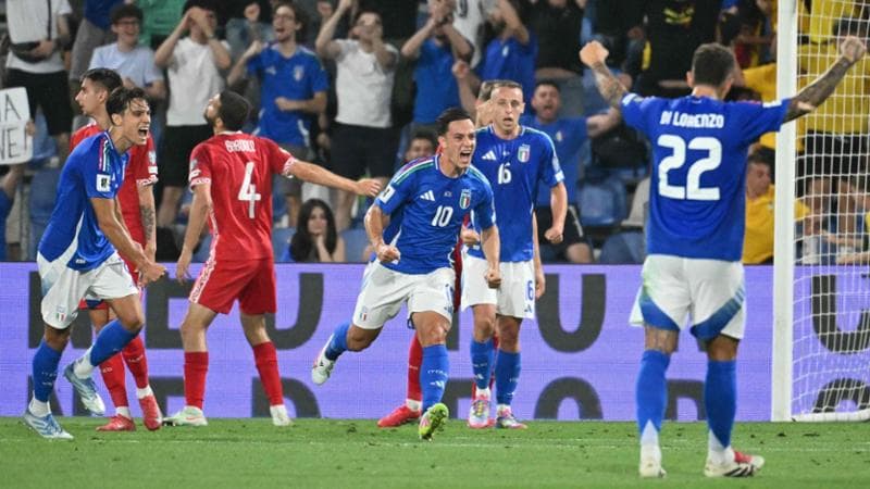 Raspadori esulta dopo il gol in Italia-Moldova
