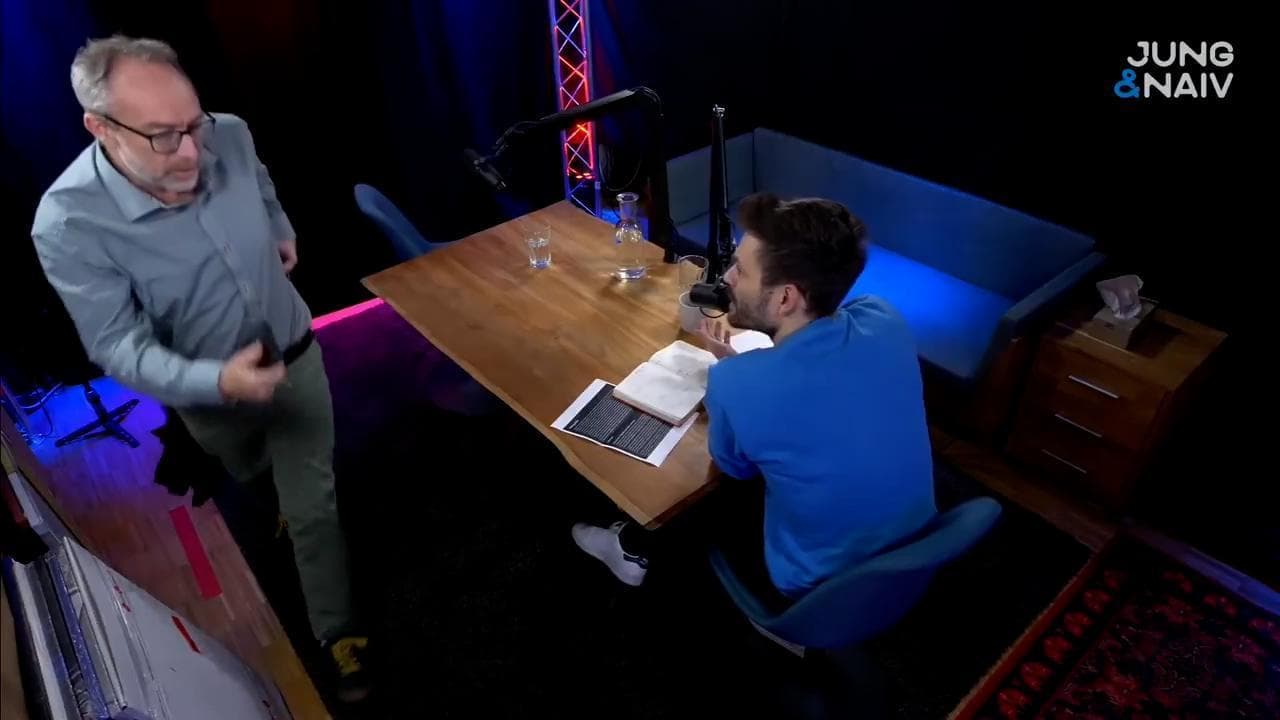 Il fondatore di Wikipedia Jimmy Wales e "la domanda più stupida del mondo": la reazione in diretta