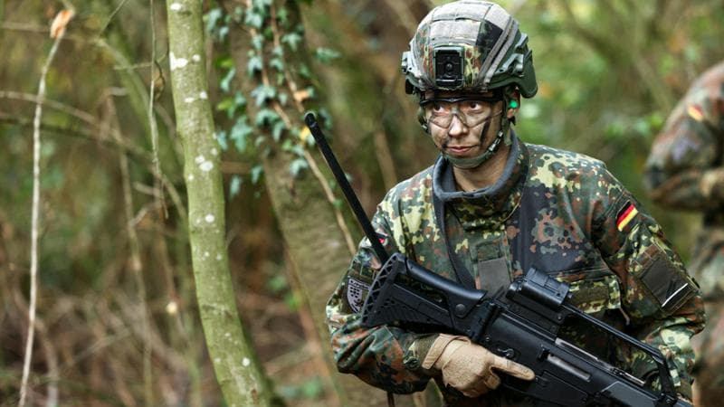 Ahlen (Germania), 13 novembre: l'addestramento dei militari tedeschi