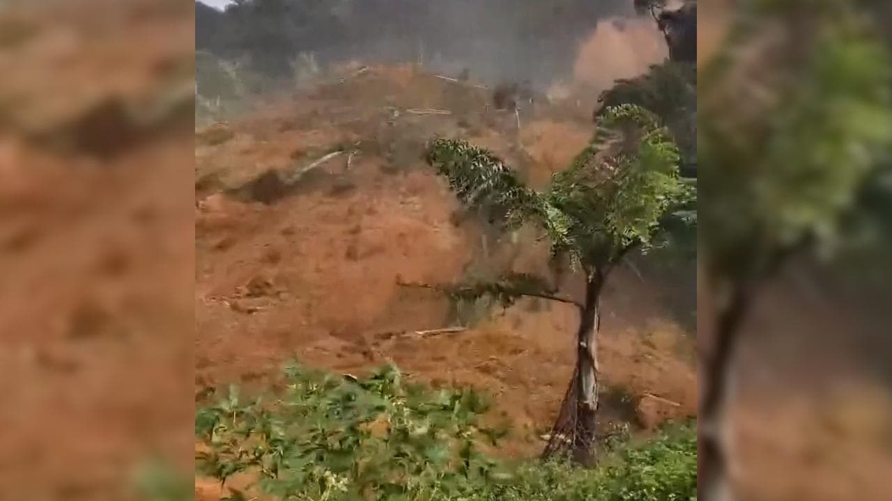 Vietnam, frana la collina a Hung Son: rocce e alberi trascinati per oltre un chilometro