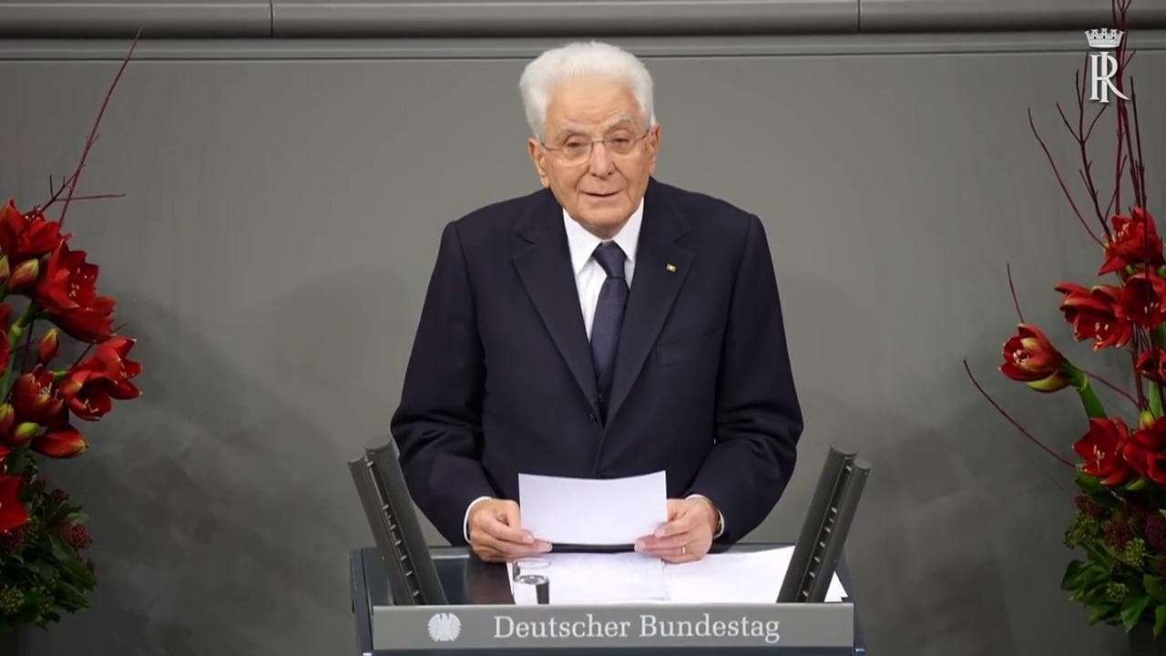 Mattarella: "Ci sono troppi dottor Stranamore che amano la bomba"