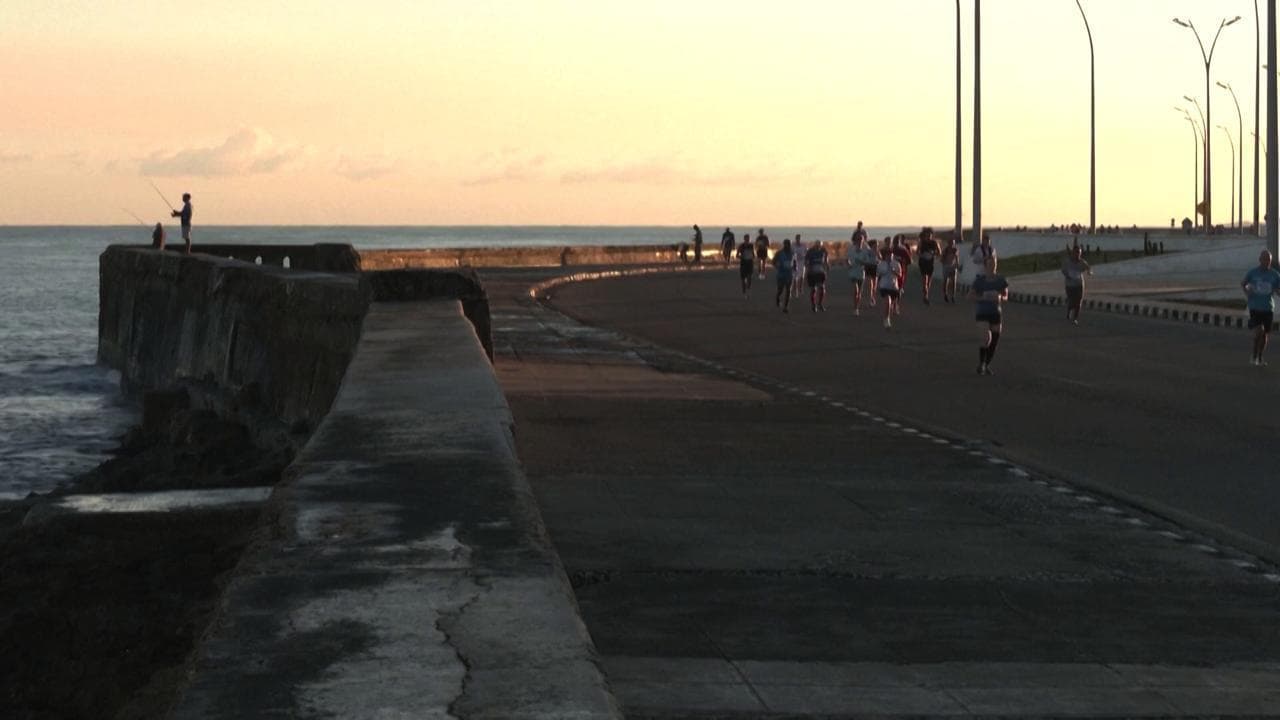 Cuba corre ancora: disputata la 39ma maratona nonostante l'emergenza economica e sanitaria