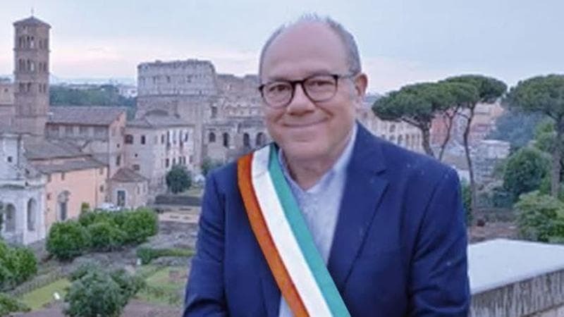 Oggi il regalo di Roma a Verdone, un giorno da sindaco come Sordi
