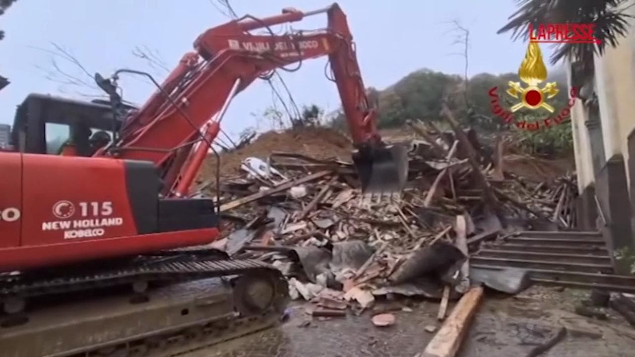 Maltempo, crollano tre case a Cormons: vigili del fuoco al lavoro per cercare i dispersi