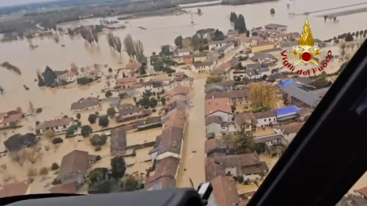 Gorizia, esonda il fiume Torre: le riprese dall'elicottero dei Vigili del Fuoco