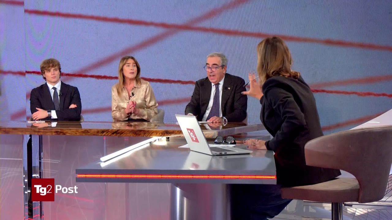Boschi-Gasparri, lite infinita in diretta: il video della bagarre al Tg2