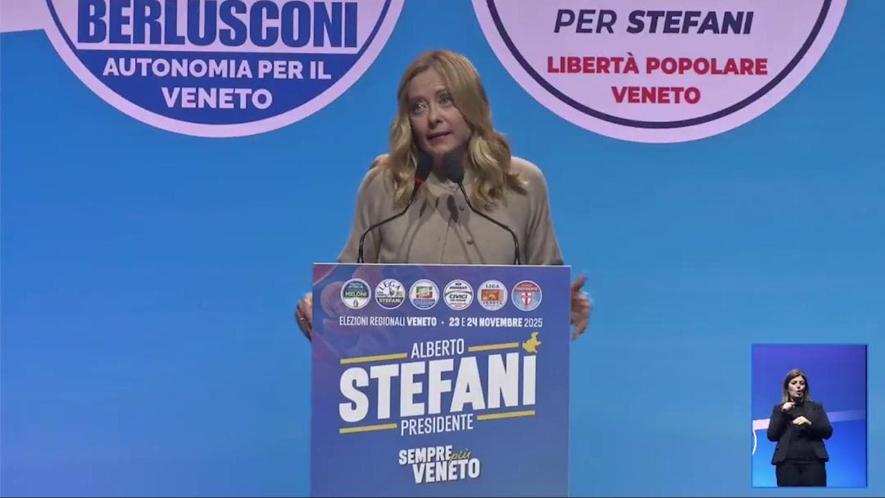 La frecciata di Meloni: "Parità non è farsi chiamare presidenta assessora o falegnama"