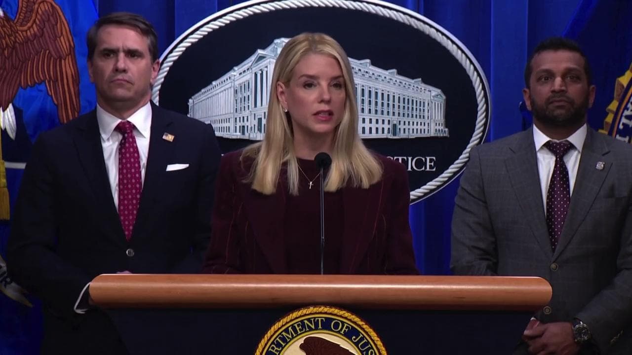 Usa, Bondi promette "massima trasparenza" sul caso Epstein