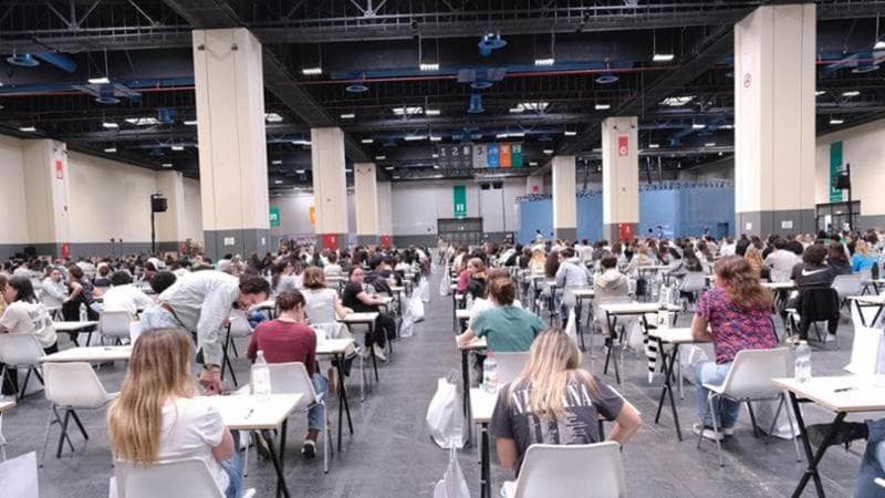 La studentessa di Medicina: “Cellulari e video in aula per copiare, mentre io ho studiato per mesi”
